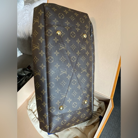 Stunning MM artsy Louis Vuitton tote selling for friend she’s firm on price - Picture 7 of 16